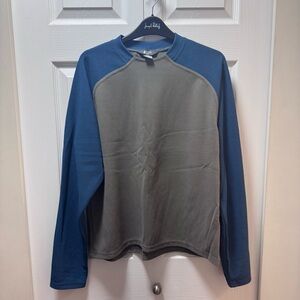 MEC Two-Tone Long Sleeve